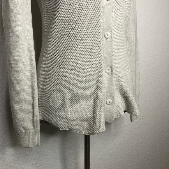 Cabi light gray mix knit button front v neck cardigan size Extra Small XS #3161 - Picture 4 of 16